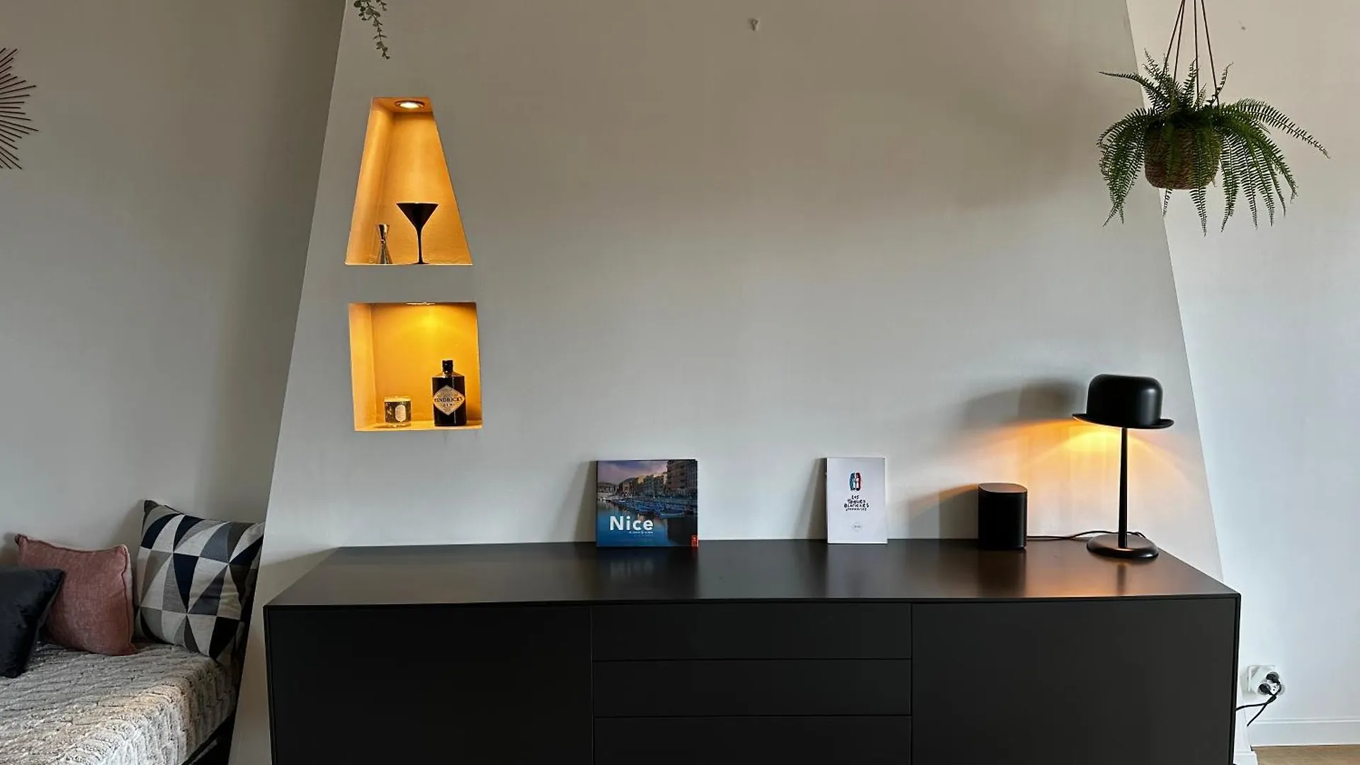Skyline-Vitton Loft72 location